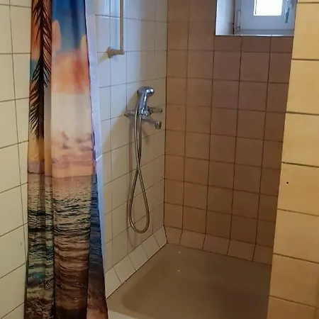 Gemutliche, Ruhige Ferienwohnung In Adendorf